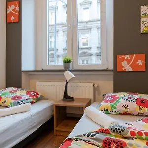 Hostel Spoko Na Trzebnickiej - Blisko Centrum - By Spaceapart, Wrocław